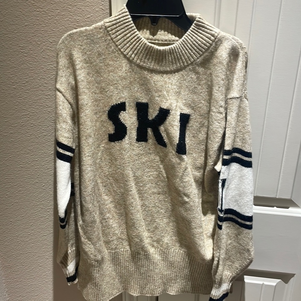 SKI brown sweater